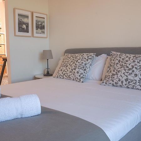 Apartamento Con Suite, Zona De Trabajo Y Yoga Wifi Y Garaje كاسترو أورديالس المظهر الخارجي الصورة