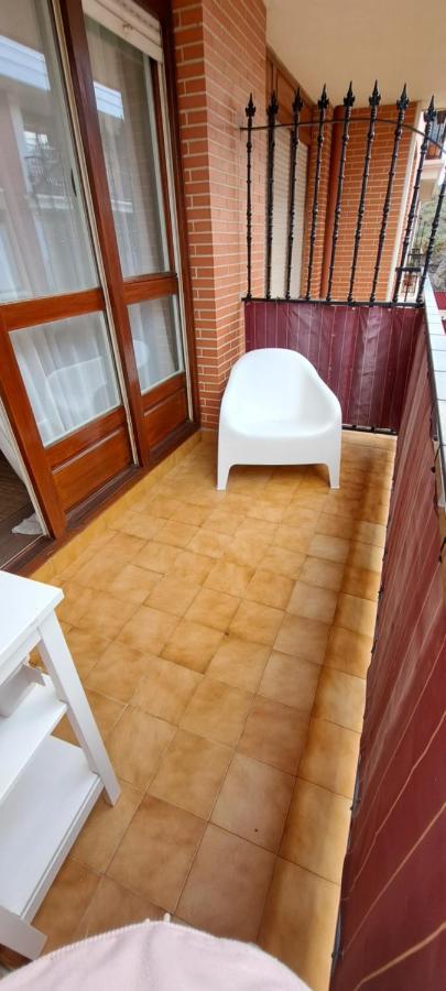Apartamento Con Suite, Zona De Trabajo Y Yoga Wifi Y Garaje كاسترو أورديالس المظهر الخارجي الصورة