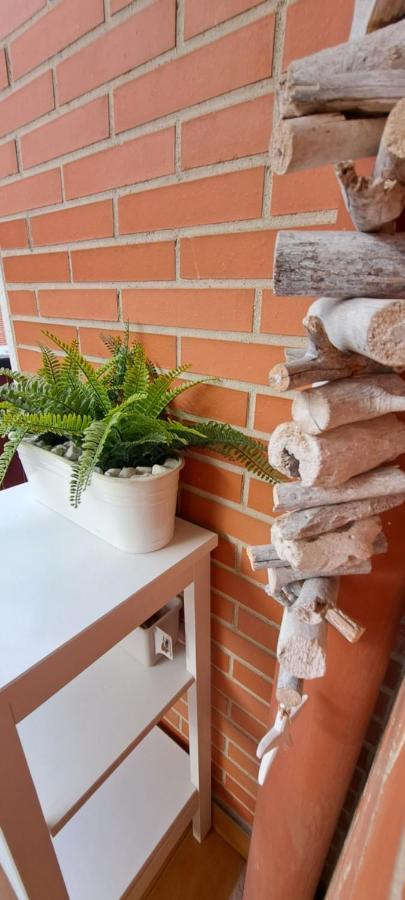Apartamento Con Suite, Zona De Trabajo Y Yoga Wifi Y Garaje كاسترو أورديالس المظهر الخارجي الصورة