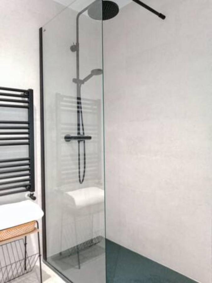 Apartamento Con Suite, Zona De Trabajo Y Yoga Wifi Y Garaje كاسترو أورديالس المظهر الخارجي الصورة