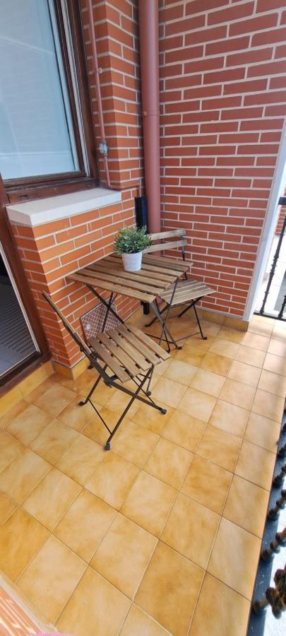 Apartamento Con Suite, Zona De Trabajo Y Yoga Wifi Y Garaje كاسترو أورديالس المظهر الخارجي الصورة