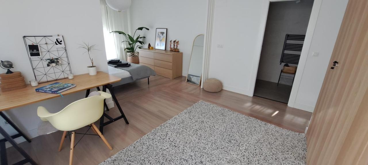Apartamento Con Suite, Zona De Trabajo Y Yoga Wifi Y Garaje كاسترو أورديالس المظهر الخارجي الصورة