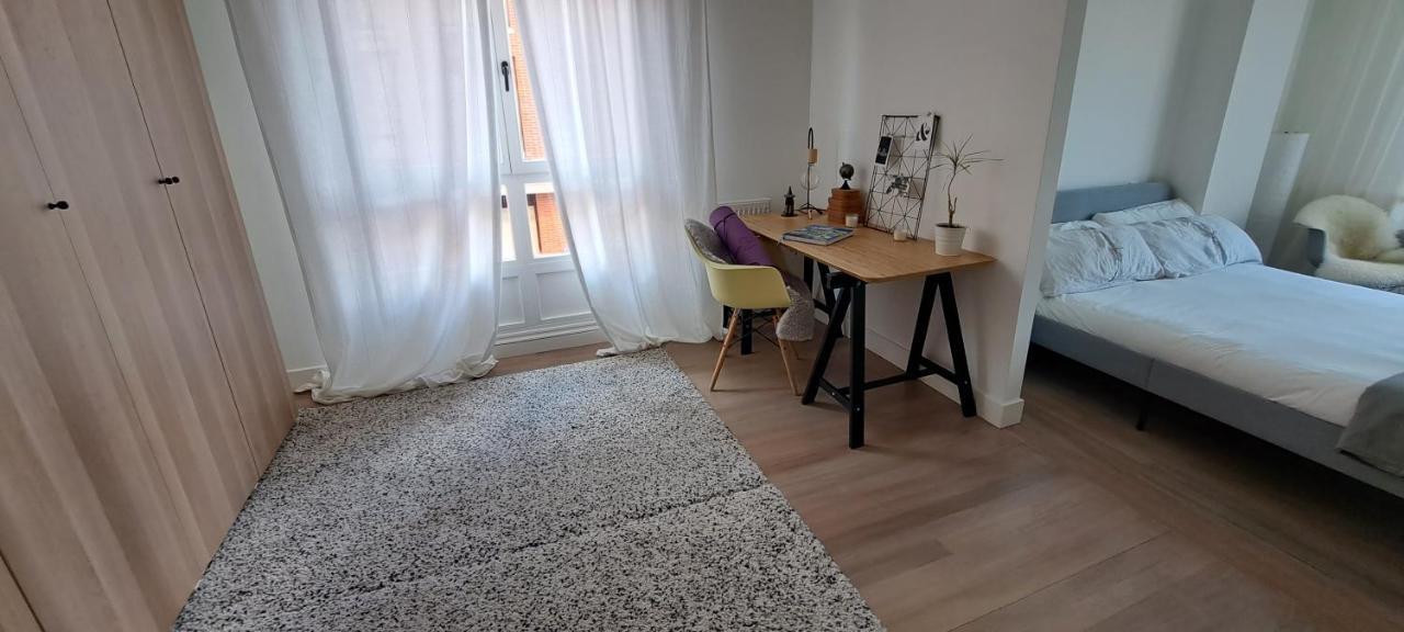 Apartamento Con Suite, Zona De Trabajo Y Yoga Wifi Y Garaje كاسترو أورديالس المظهر الخارجي الصورة