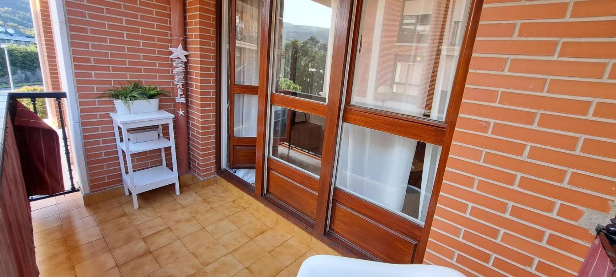 Apartamento Con Suite, Zona De Trabajo Y Yoga Wifi Y Garaje كاسترو أورديالس المظهر الخارجي الصورة