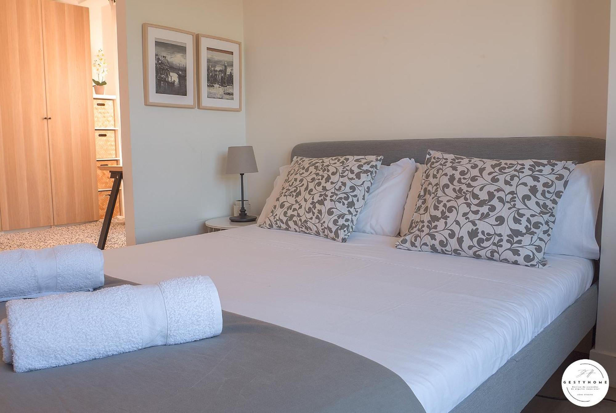 Apartamento Con Suite, Zona De Trabajo Y Yoga Wifi Y Garaje كاسترو أورديالس المظهر الخارجي الصورة